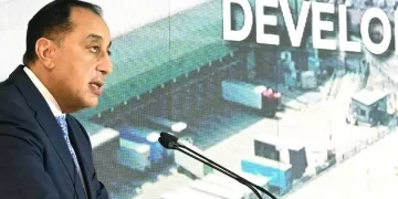 Madbouli participe à une session sur les «corridors de développement et voies logistiques»