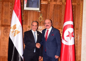 Le ministre des Affaires étrangères s’entretient avec son homologue tunisien à Alger