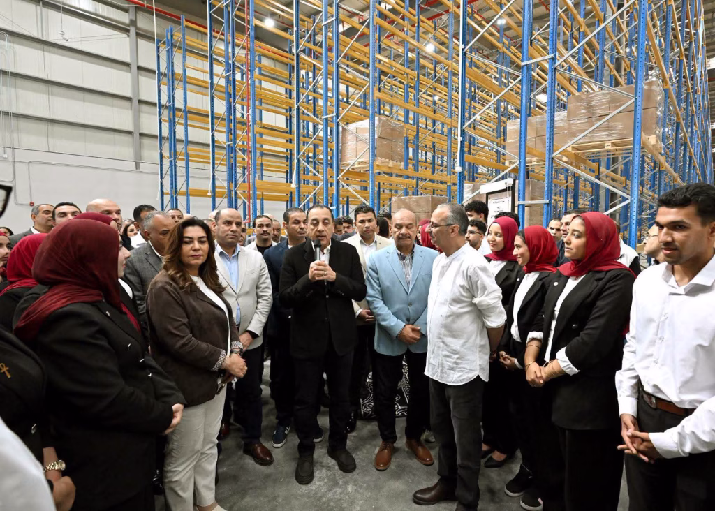Madbouli inaugure l'entrepôt stratégique de produits alimentaires de Suez, dans le quartier d'Attaka 4 - Le Progrès Egyptien Madbouli inaugure l'entrepôt stratégique de produits alimentaires de Suez, dans le quartier d'Attaka 3 - Le Progrès Egyptien
