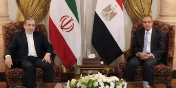 Abdel-Aati rencontre son homologue iranien à Bagdad
