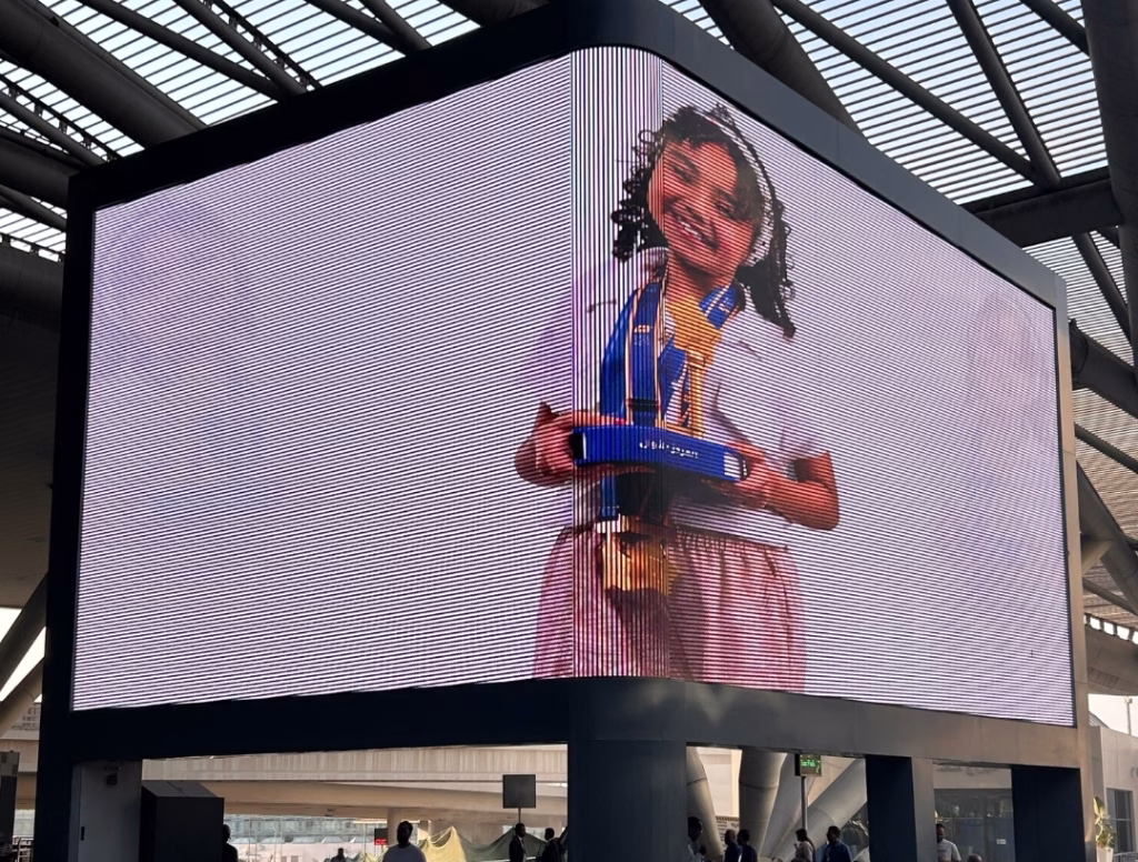 Le ministre de l'Aviation accueille la championne du «Défi arabe de la lecture» à l'aéroport du Caire 11 - Le Progrès Egyptien