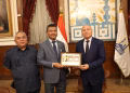 Après la visite présidentielle en Malaisie, le gouverneur du Caire reçoit une délégation de l’enseignement supérieur malaisien