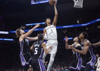 NBA : Wembanyama balaie Sacramento, les Knicks gagnent enfin 3 - Le Progrès Egyptien NBA : Wembanyama balaie Sacramento, les Knicks gagnent enfin